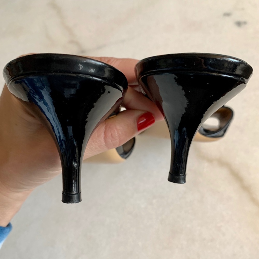 Ferragamo Black Patent Leather Vara Kitten Heels 8 - Picture 5 of 7